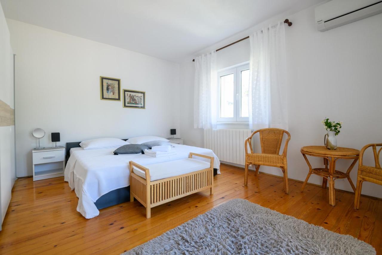 Holiday Residence Zvono Mlini Bagian luar foto