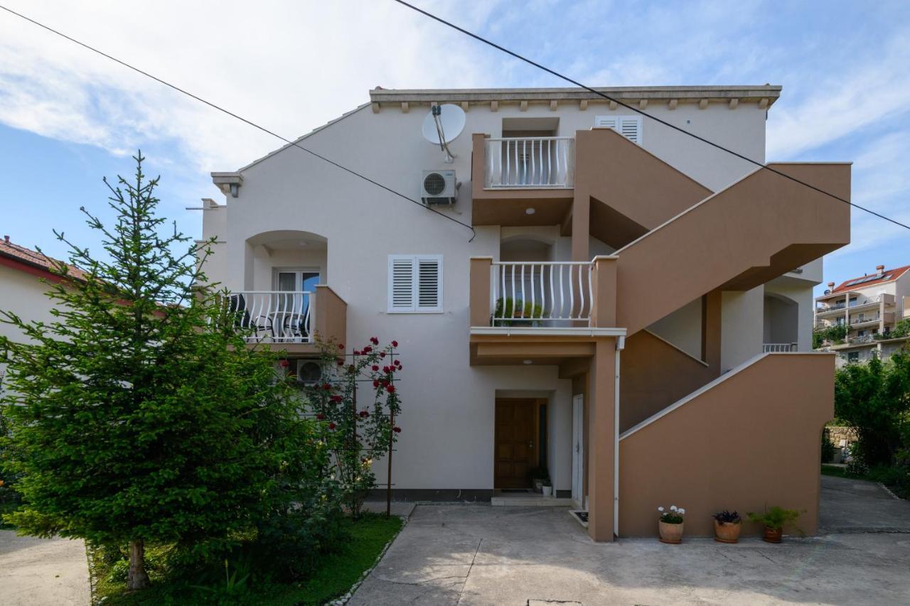 Holiday Residence Zvono Mlini Bagian luar foto