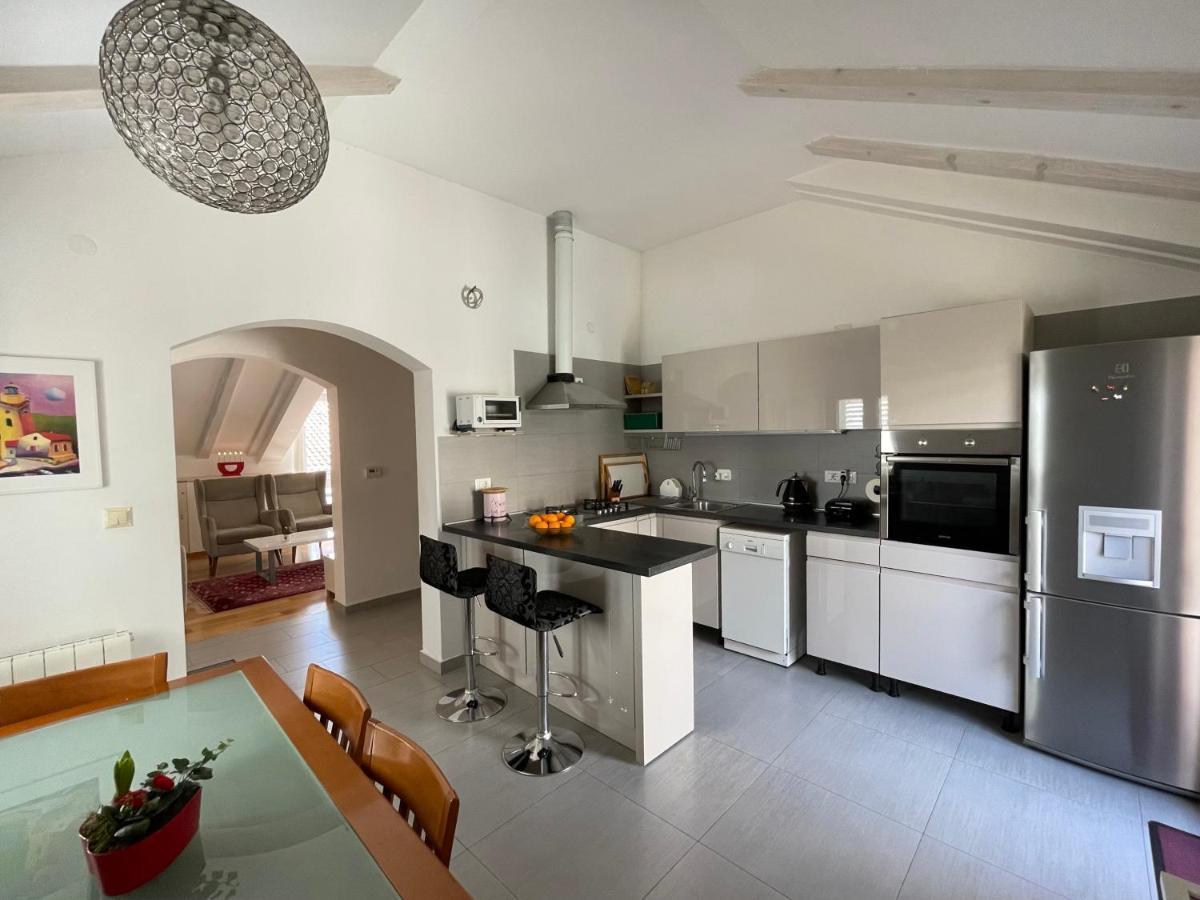 Holiday Residence Zvono Mlini Bagian luar foto