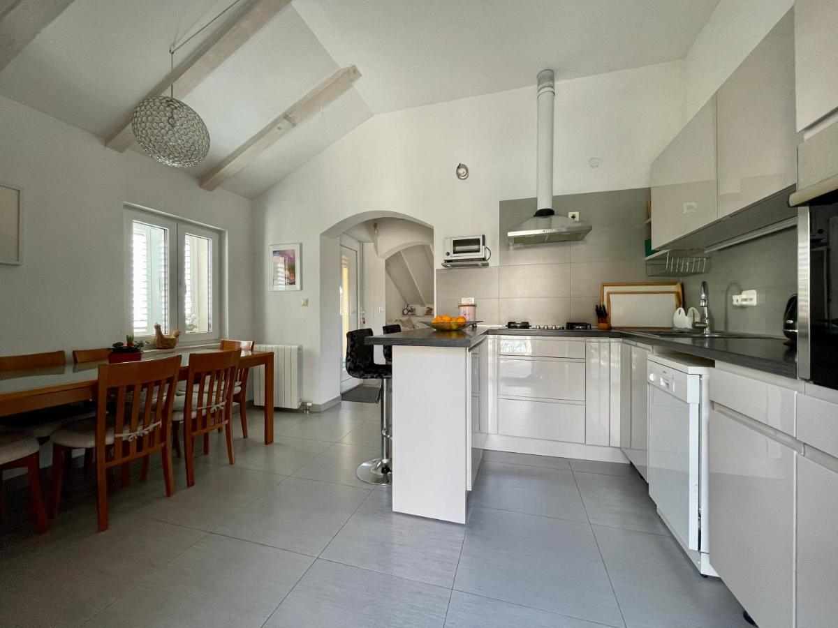 Holiday Residence Zvono Mlini Bagian luar foto
